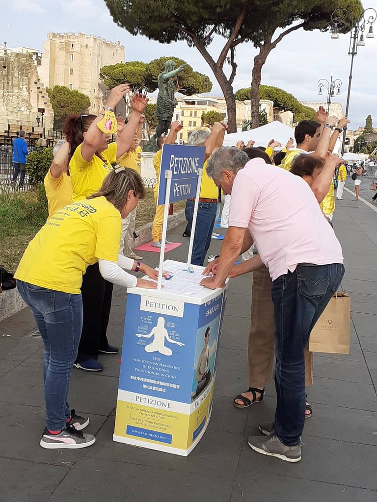 persecuzione Falun Gong Roma
